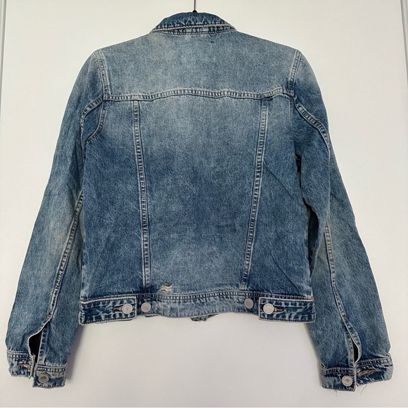 Blank NYC light/medium blue denim jacket in size small. - Picture 2 of 6